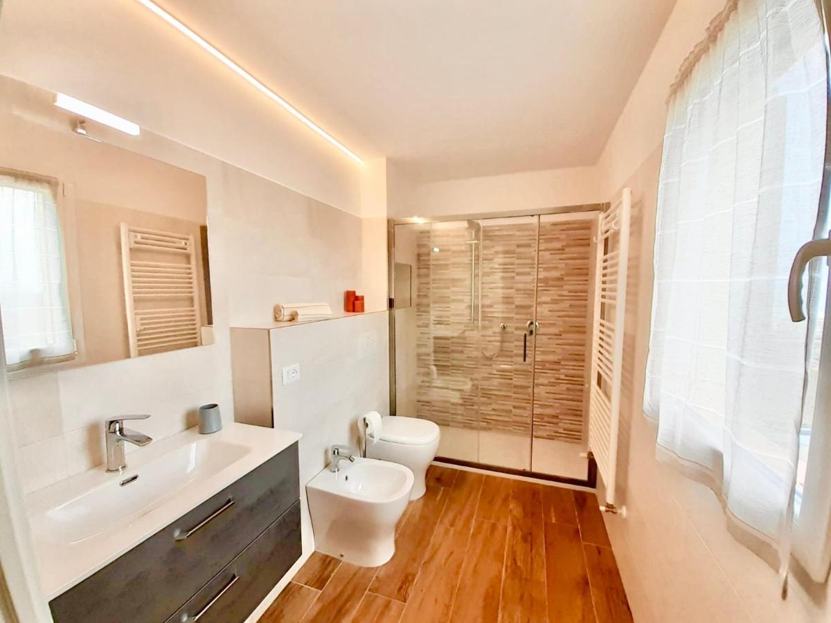 Casa Vacanze Con Vista Mare E Giardino - Amanecer Marzocca di Senigallia Kültér fotó